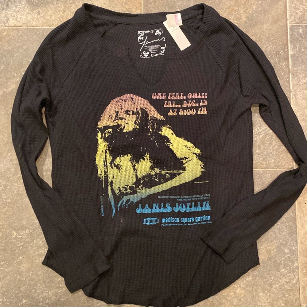 Vintage Janis Joplin tee. Size medium. By Victoria’s Secret.